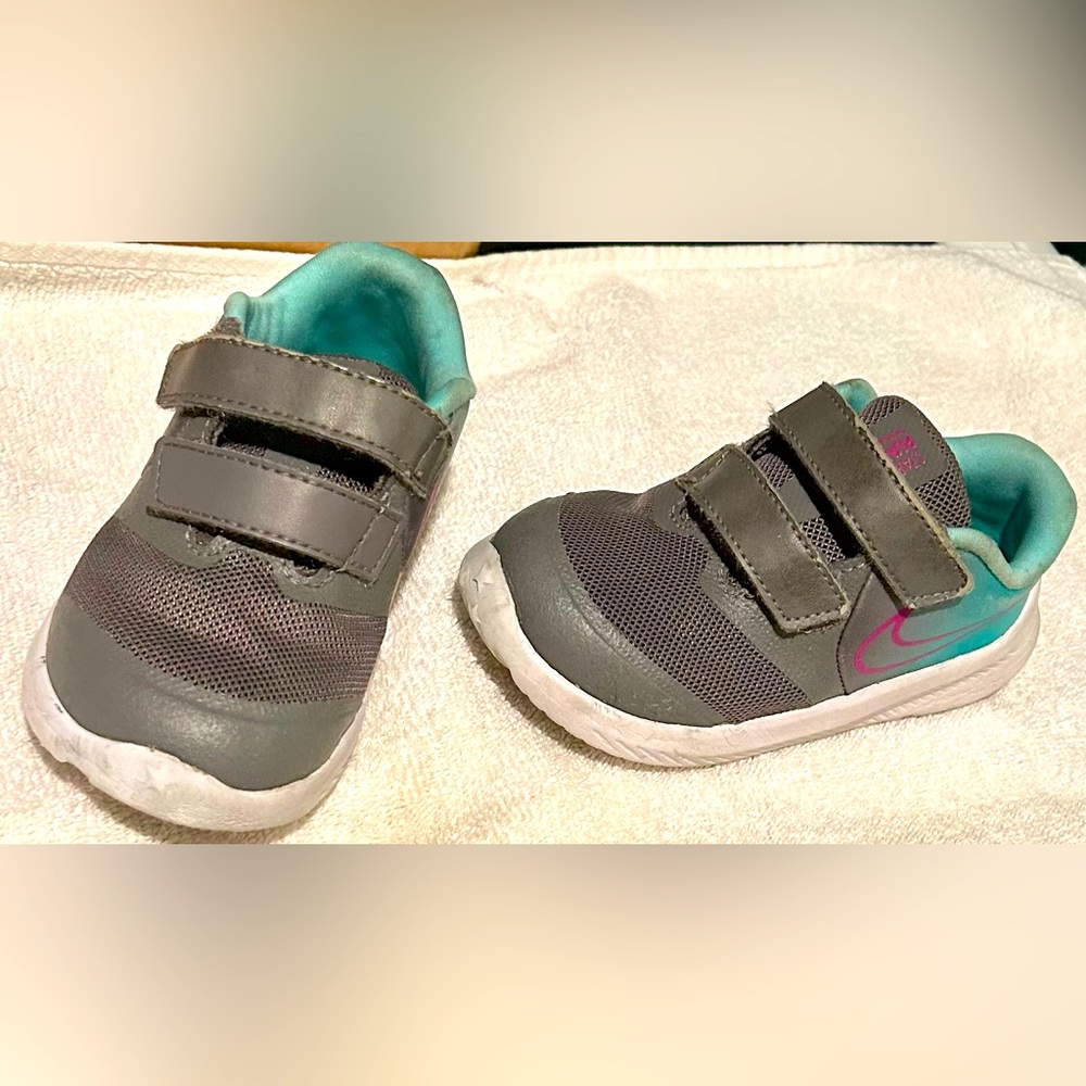 Nike toddler girl sneakers